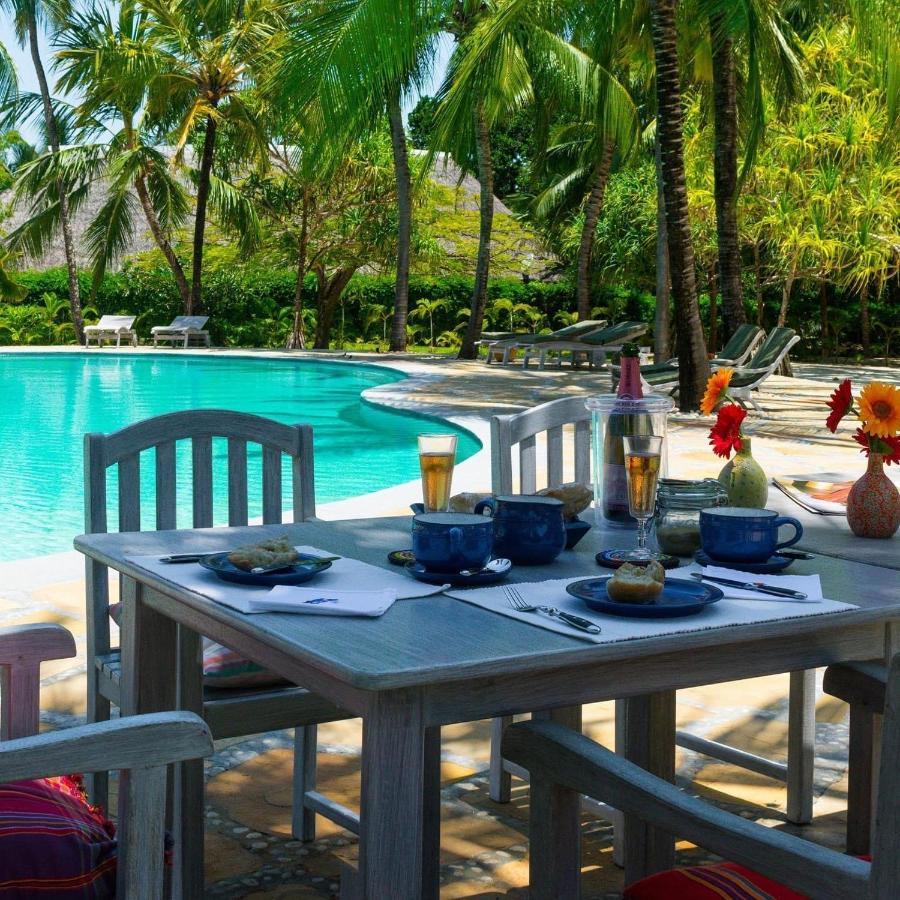 Zumzum Beach House Bed & Breakfast Kinondo Ngoại thất bức ảnh