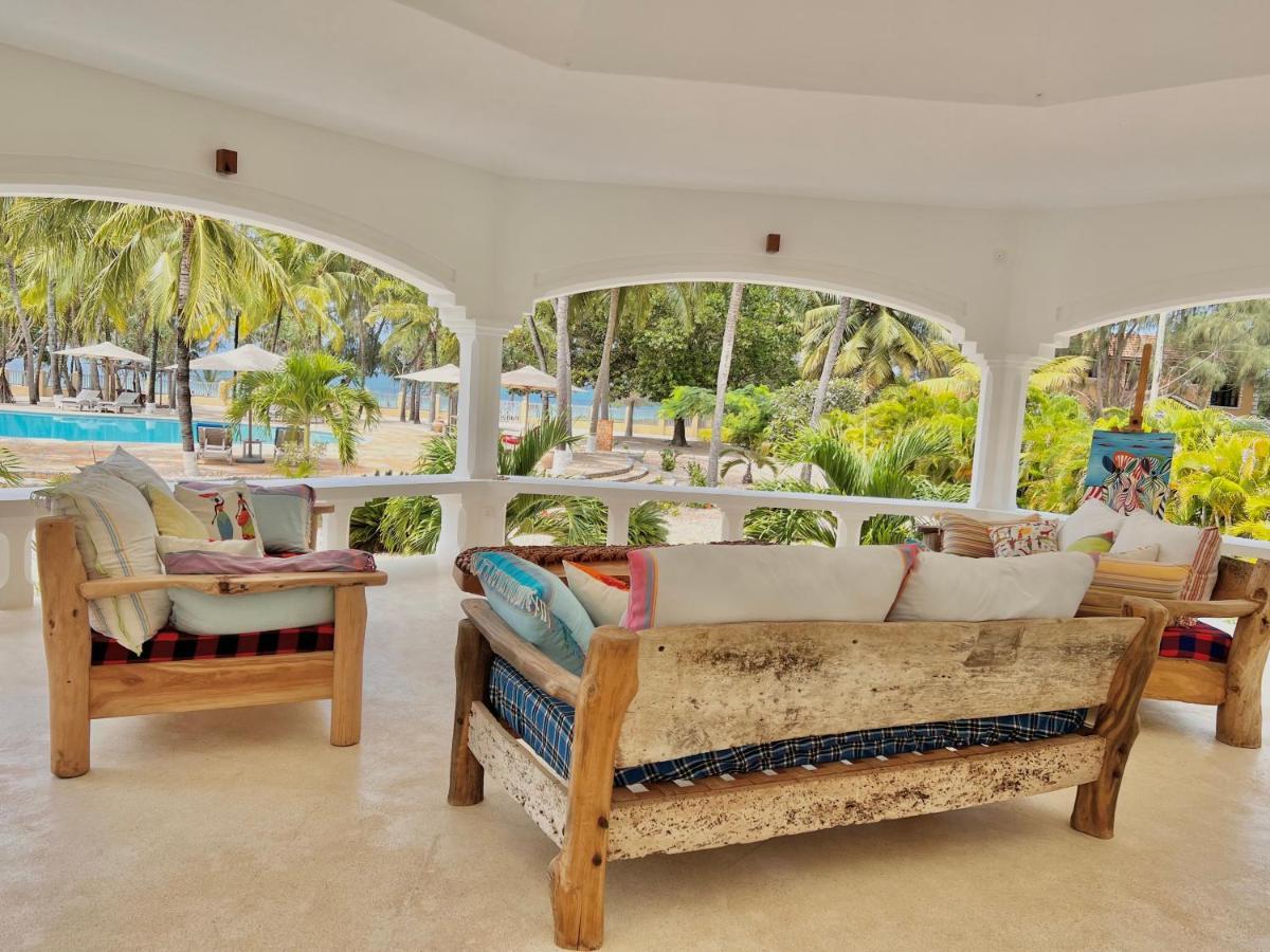 Zumzum Beach House Bed & Breakfast Kinondo Ngoại thất bức ảnh