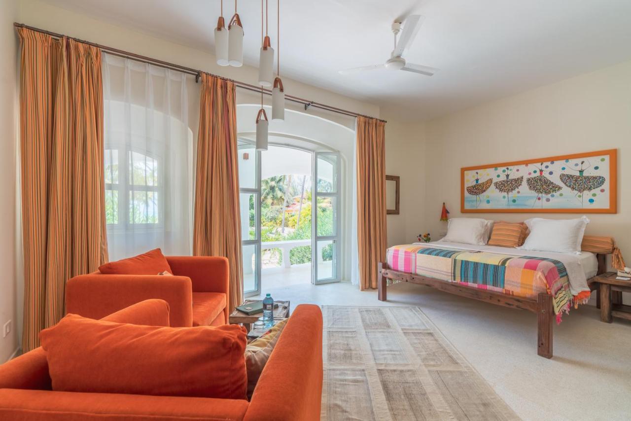 Zumzum Beach House Bed & Breakfast Kinondo Ngoại thất bức ảnh